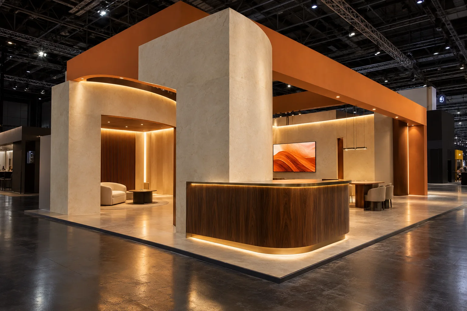 Concept de stand ouvert avec portique orange, comptoir en bois et espace de réunion